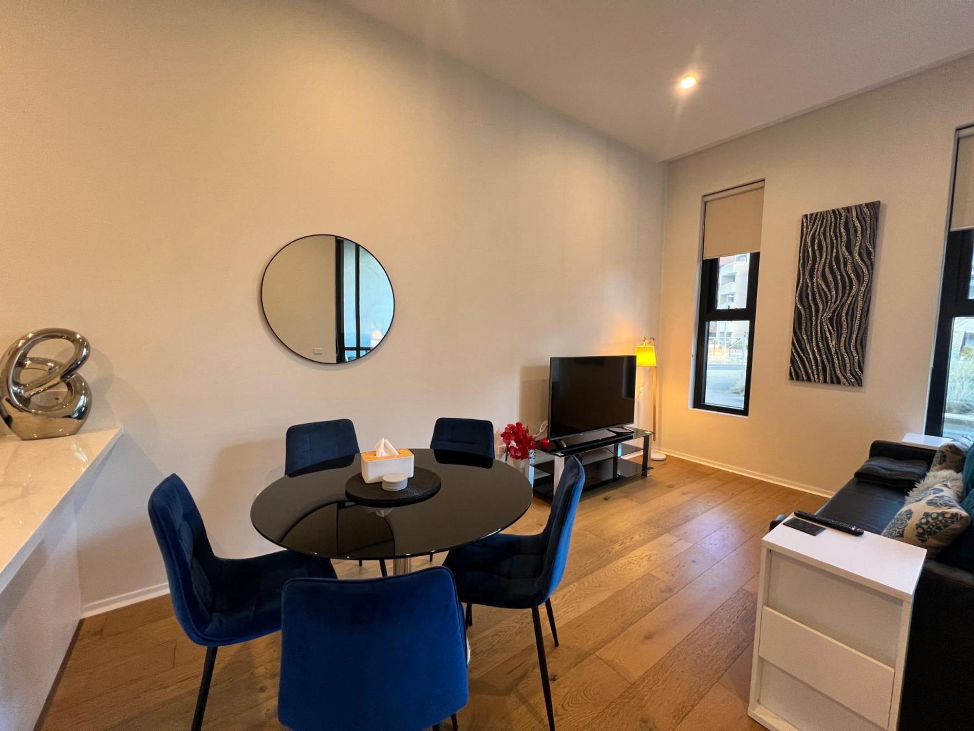 Luxe 2Br Executive Apartment Kingston Pool Parking Wifi Bbq Wine Eksteriør bilde